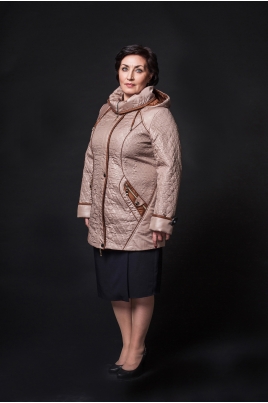 Осенняя куртка женская из текстиля с капюшоном