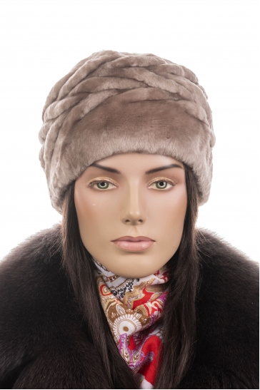 Шапка женская из мутона