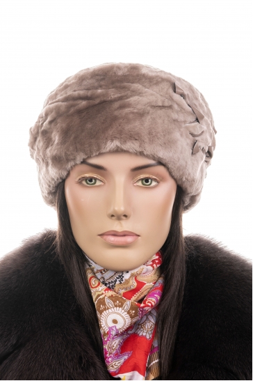 Шапка женская из мутона