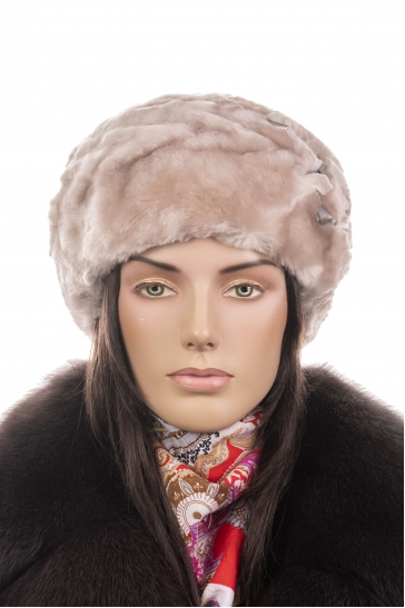 Шапка женская из мутона