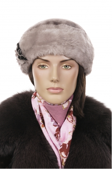 Шапка женская из мутона