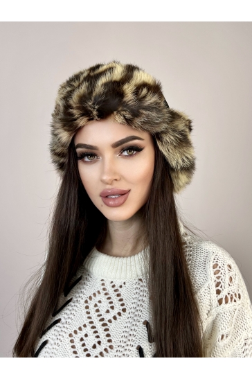Шапка женская из текстиля с кроликом
