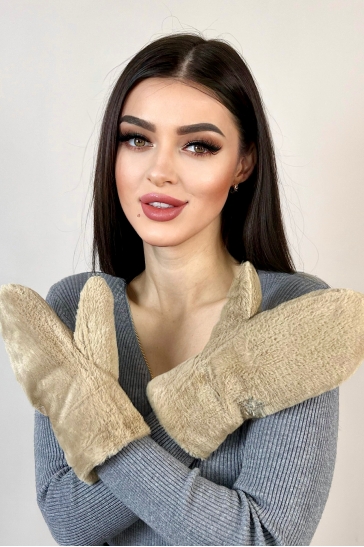 Варежки женские