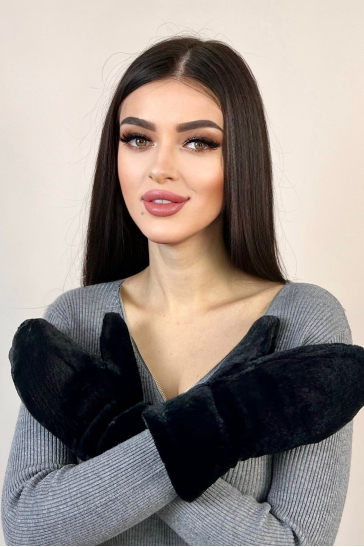 Меховые варежки женские