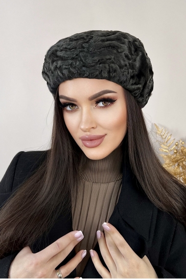 Шапка женская из каракуля